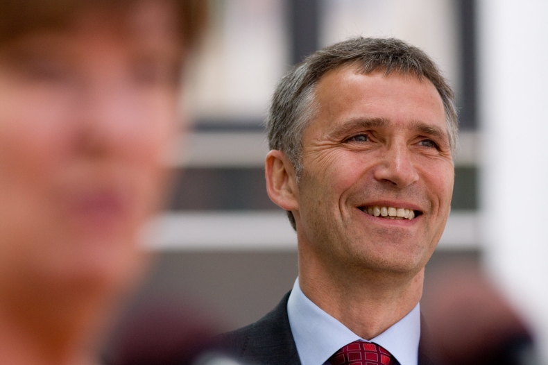 Szef NATO na wyspie Utoya: Rosja musi przegrać wojnę w Ukrainie - GospodarkaMorska.pl