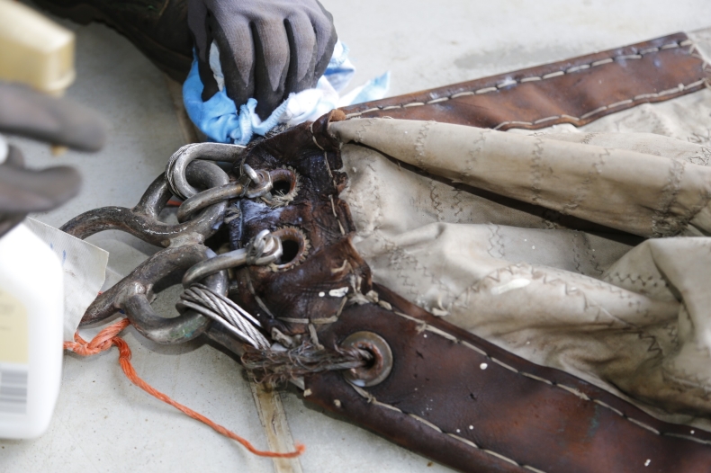 Żagle Daru Pomorza trafiły do konserwacji - GospodarkaMorska.pl