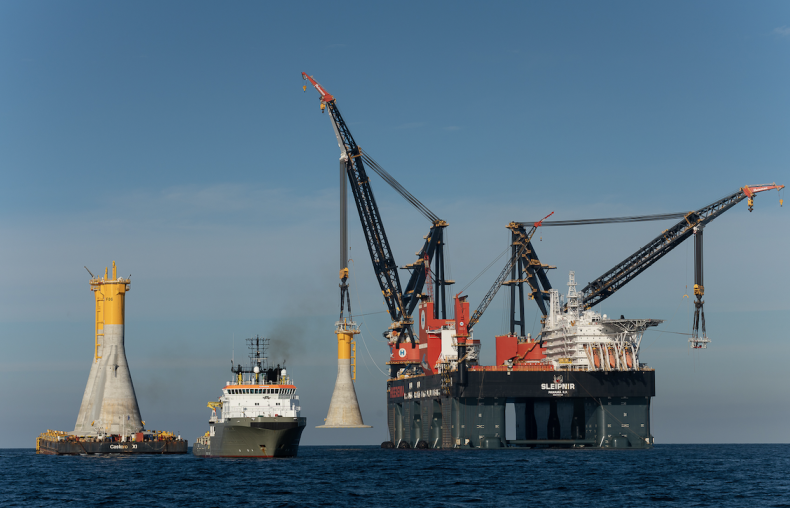 Na terenie morskiej farmy Fécamp zainstalowano pierwszy fundament grawitacyjny - GospodarkaMorska.pl