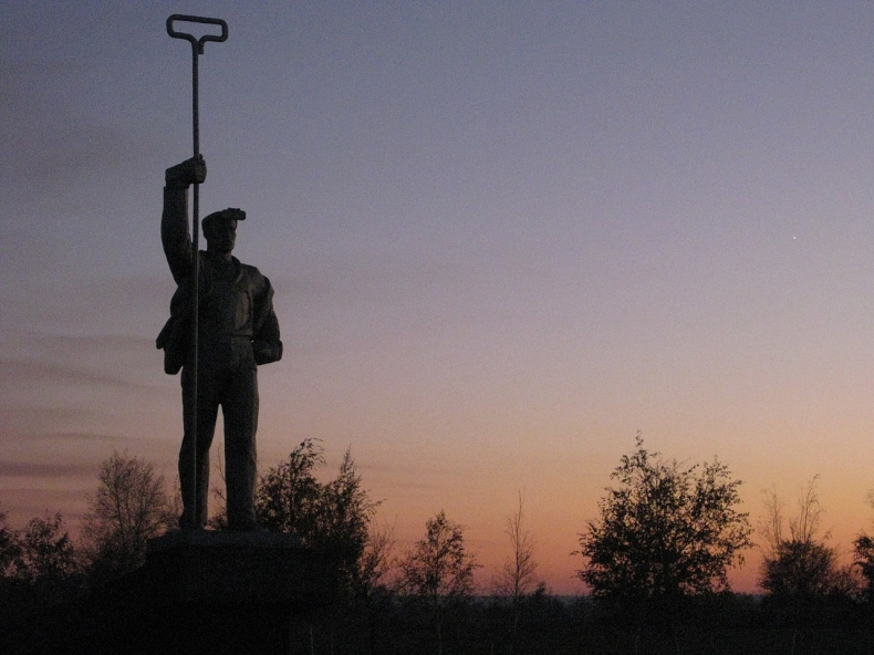 Rosjanie przerzucają systemy S-300 przez okupowany Mariupol - GospodarkaMorska.pl