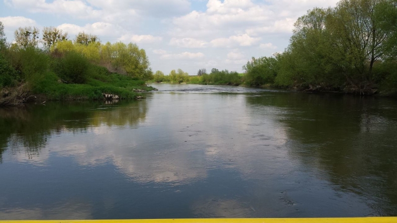 GIOŚ: Drony patrolują stan wody w Odrze - GospodarkaMorska.pl