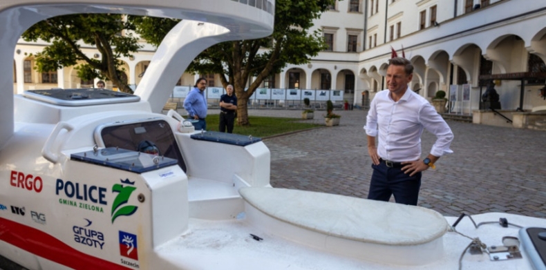 Kajak Aleksandra Doby trafi do Morskiego Centrum Nauki w Szczecinie - GospodarkaMorska.pl