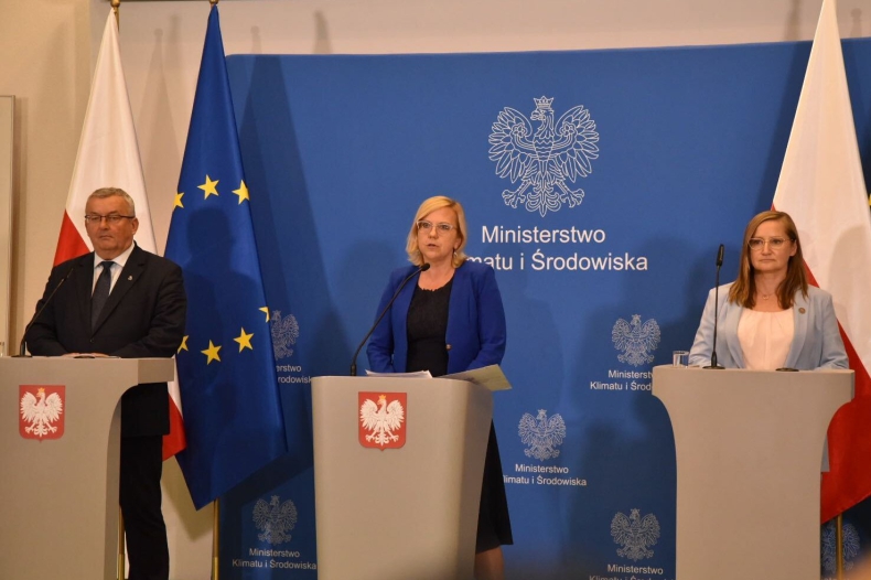 Minister Moskwa: dotychczasowe badania wody i ryb nie potwierdziły obecności toksyn - GospodarkaMorska.pl