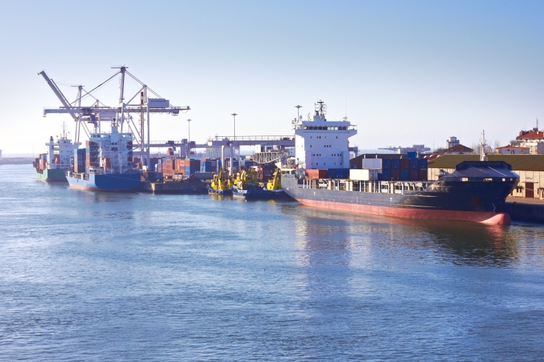 Wakacyjna gra w statki. Analiza rynku tonażowego (tygodnie 29-32/2022) - GospodarkaMorska.pl