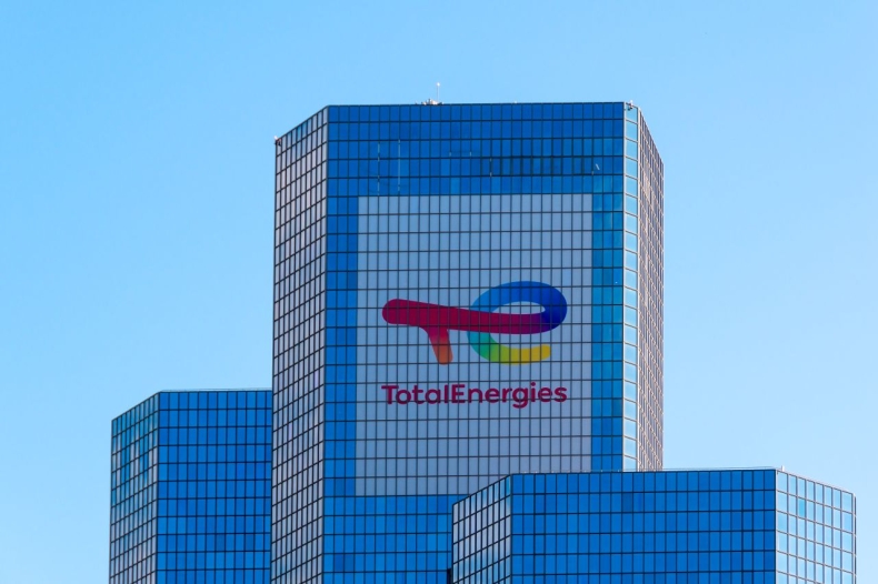 TotalEnergies sprzedał rosyjskiemu Novatekowi swoje akcje w spółce wydobywającej gaz w Rosji - GospodarkaMorska.pl