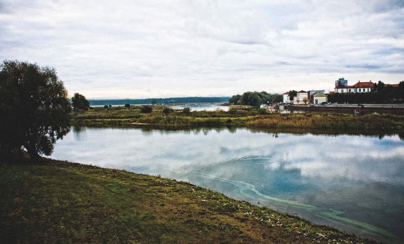Minister Moskwa: naszym priorytetem jest odbudowa zasobów w Odrze - GospodarkaMorska.pl