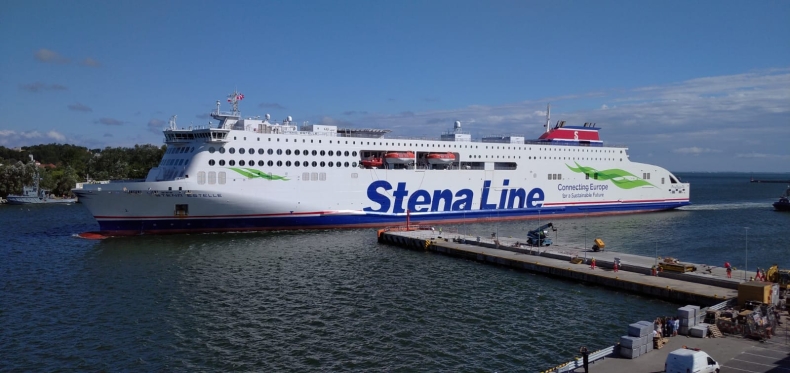 Próbne cumowanie nowego promu Steny Line w Porcie Gdynia [WIDEO, ZDJĘCIA]  - GospodarkaMorska.pl