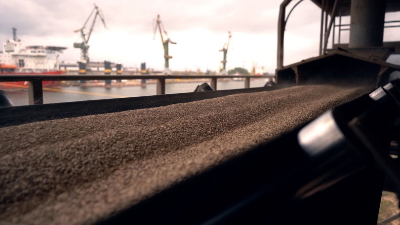 Kowalczyk: trzeba budować korytarze wywozu zboża z Ukrainy, alternatywne wobec rosyjskich - GospodarkaMorska.pl