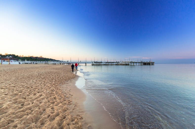 Poszerzanie nadbałtyckich plaż w województwie pomorskim - GospodarkaMorska.pl