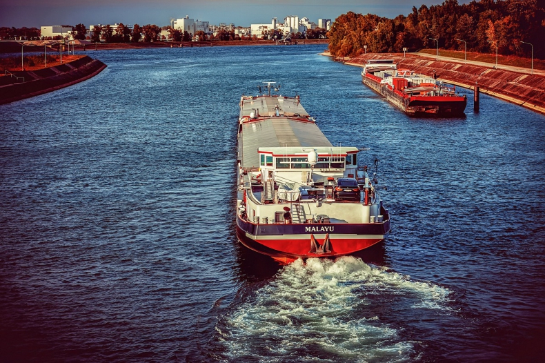 Niemcy. W 2021 roku rzekami dostarczono do portów około 195 milionów ton towarów - GospodarkaMorska.pl