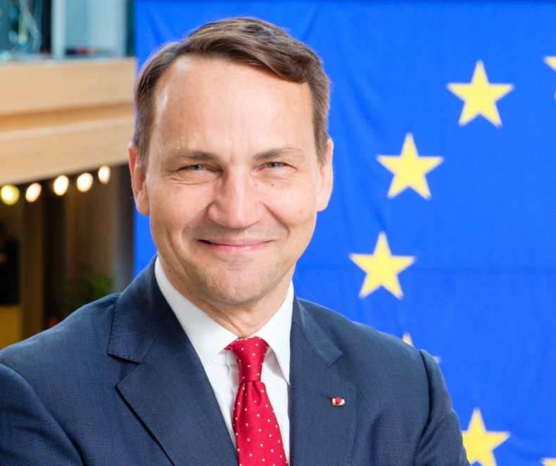 Radosław Sikorski o Nord Stream na Twitterze: Thank you, USA - GospodarkaMorska.pl