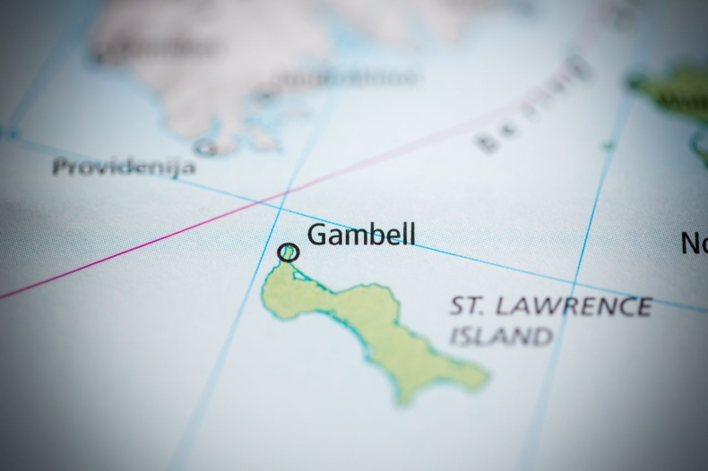 Dwóch Rosjan uciekających przed mobilizacją przypłynęło łodzią na Alaskę - GospodarkaMorska.pl