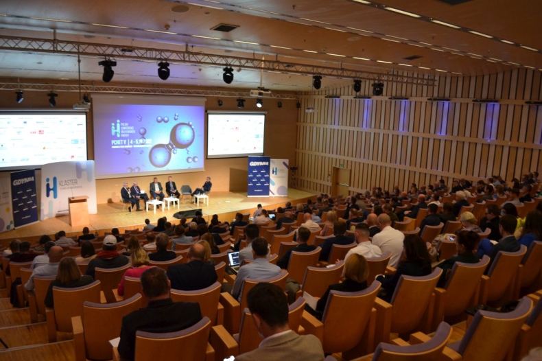 Dużo pracy i dobre perspektywy – dyskusje o wodorze jako paliwie w Gdyni - GospodarkaMorska.pl