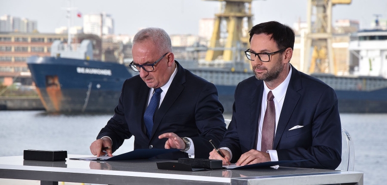 Powiew inwestycji. W Świnoujściu powstanie port instalacyjny, w Szczecinie – fabryka Vestasa [RELACJA] - GospodarkaMorska.pl