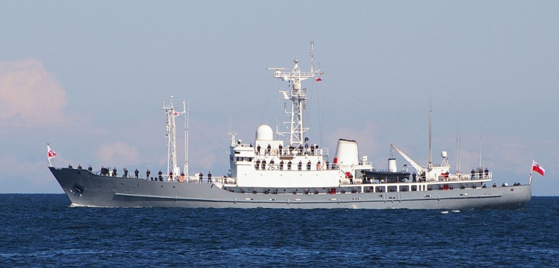 Marynarka Wojenna chce dwa Delfiny - GospodarkaMorska.pl