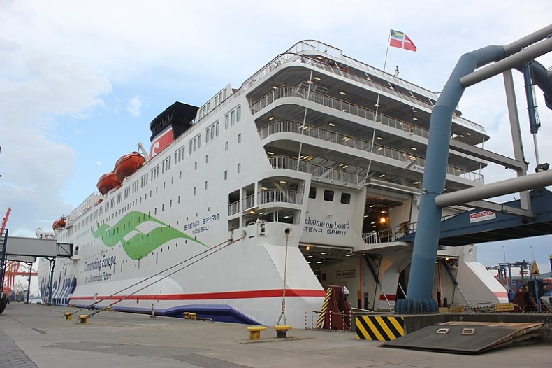 Badania DNA potwierdziły tożsamość topielca z basenu portowego w Gdyni - GospodarkaMorska.pl