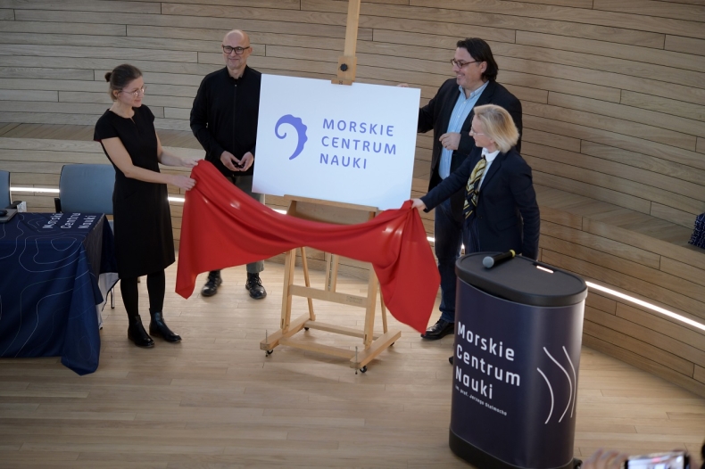 Prezentacja logo Morskiego Centrum Nauki  - GospodarkaMorska.pl