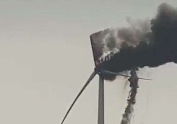 Zapaliła się turbina na irlandzkiej morskiej farmie wiatrowej - GospodarkaMorska.pl