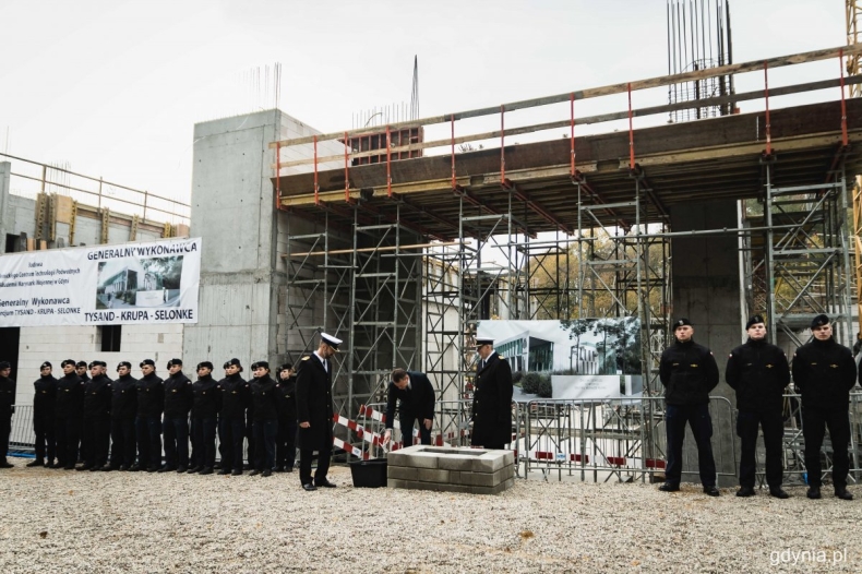 Akademickie Centrum Technologii Podwodnych w Gdyni. Kamień węgielny wmurowany - GospodarkaMorska.pl