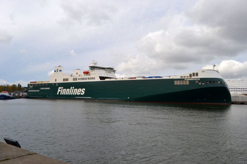 Finneco III w Porcie Gdynia. Będzie przebudowa nabrzeży [WIDEO] - GospodarkaMorska.pl