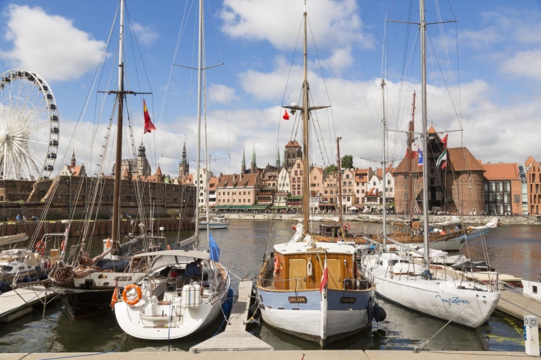 Gdańsk. W czwartek sąd rozpatrzy zażalenie na niearesztowanie sternika barki - GospodarkaMorska.pl