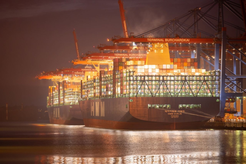 Port w Hamburgu porozumiał się z Chinami w sprawie przejęcia części terminalu kontenerowego - GospodarkaMorska.pl