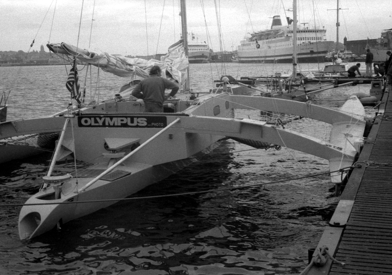 Zmarł Mike Birch, zwycięzca pierwszych regat Route du Rhum - GospodarkaMorska.pl