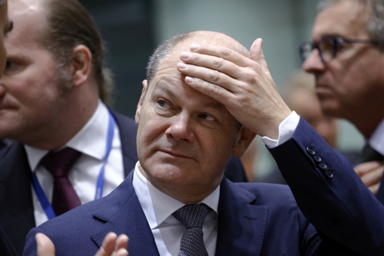 Olaf Scholz przeforsował umowę portową z Chinami wbrew mnistrom - GospodarkaMorska.pl