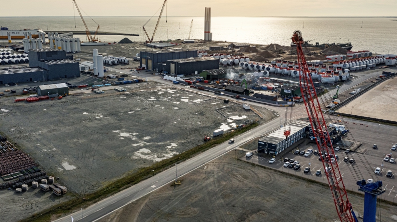 Port Esbjerg rozbudowuje się pod offshore  - GospodarkaMorska.pl