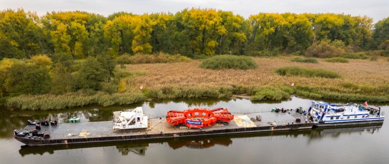 Statkiem z Hiszpanii do Szczecina, barką do Opola. Wyjątkowy transport drogą morską - GospodarkaMorska.pl