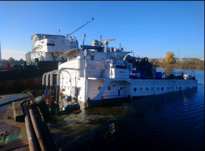 Ukraina. W obwodzie chersońskim wojska rosyjskie zatapiają prywatne łodzie i statki - GospodarkaMorska.pl