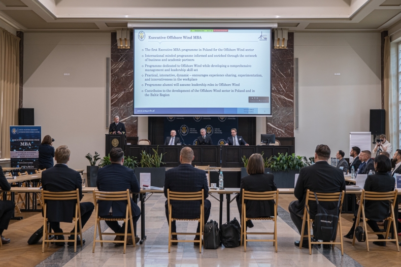 Ruszyła 2. edycja studiów Executive Offshore Wind MBA na UMG [WIDEO] - GospodarkaMorska.pl