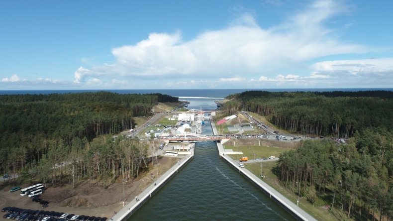 Budowa drogi wodnej łączącej Zalew Wiślany z Zatoką Gdańską. Zobacz film z podsumowania pierwszego etapu - GospodarkaMorska.pl