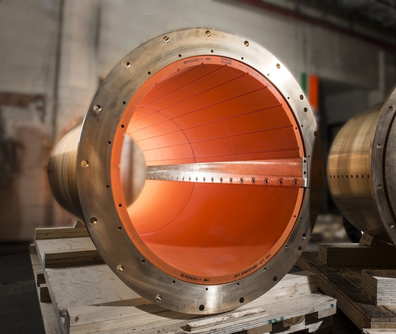 Instalacja łożysk firmy Thordon Bearings na platformie offshore ADNOC  - GospodarkaMorska.pl