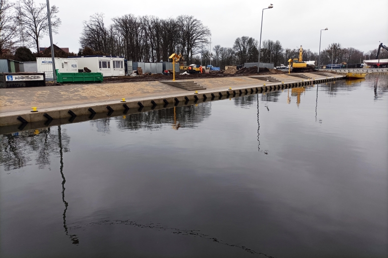 Trzebież. Zmodernizowane nabrzeża dostępne dla rybaków - GospodarkaMorska.pl