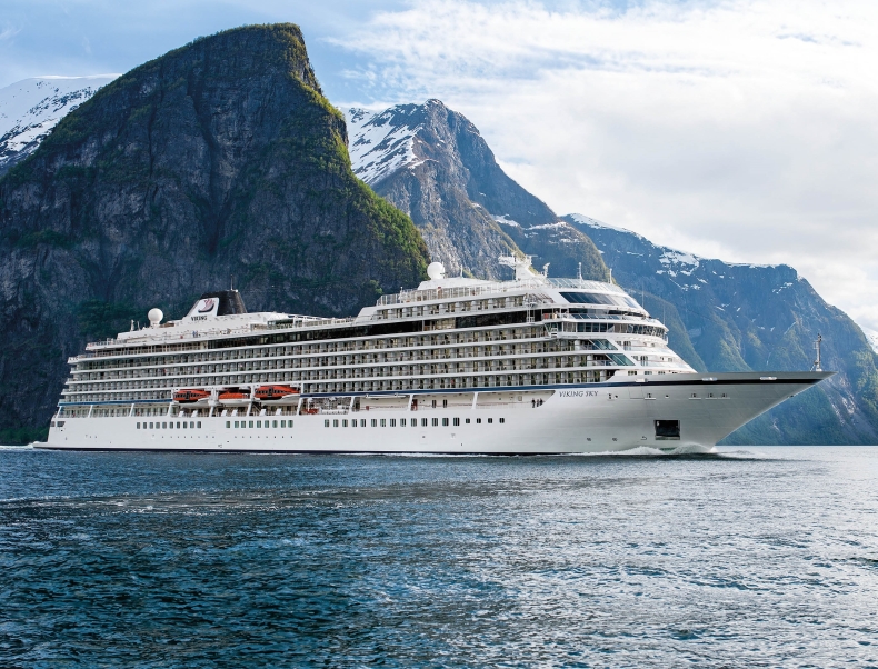 Stocznia Fincantieri przekazała wodorowy wycieczkowiec - GospodarkaMorska.pl