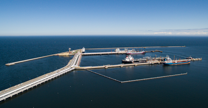 Przez gdański Naftoport płynie ropa dla niemieckiej rafinerii - GospodarkaMorska.pl
