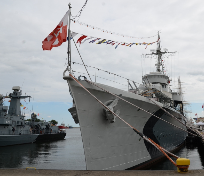 85 lat temu do służby w Marynarce Wojennej wszedł ORP "Błyskawica" - GospodarkaMorska.pl