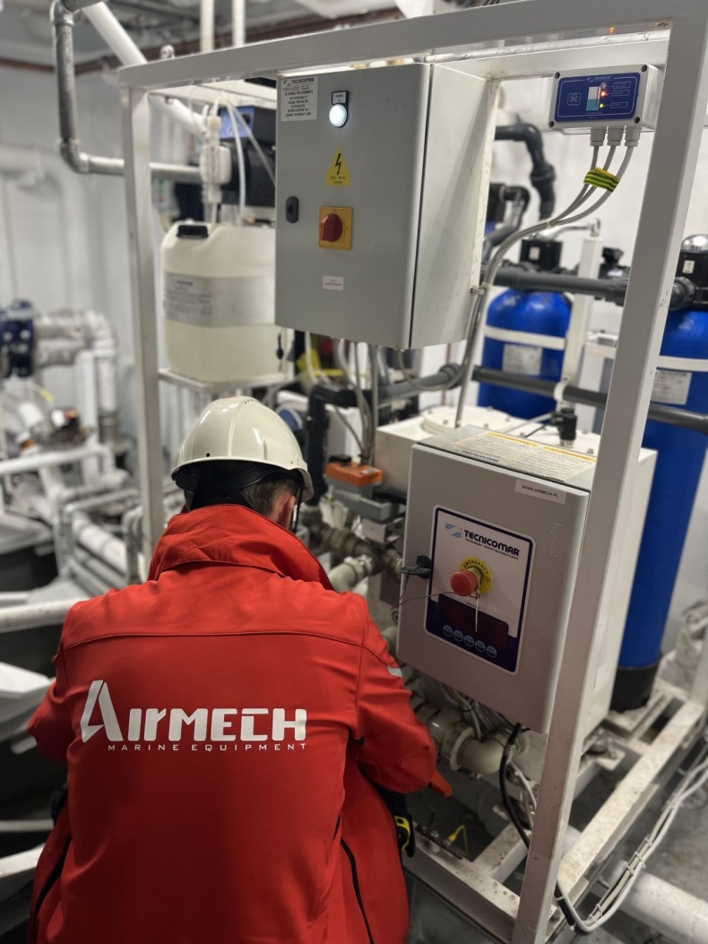 Oczyszczalnia ścieków od Airmech na Strażaku-28 - GospodarkaMorska.pl