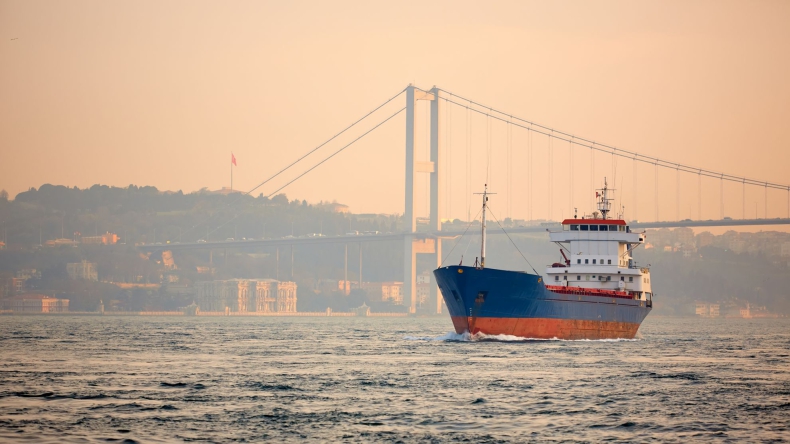 "FT": u wybrzeży Turcji tankowce stoją w korku po wprowadzenie limitu cen na ropę z Rosji - GospodarkaMorska.pl
