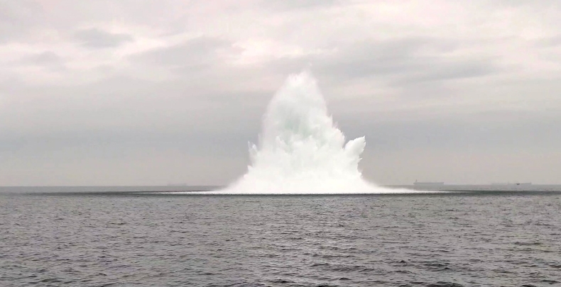 Neutralizacja miny morskiej w gdyńskim porcie zakończona [ZDJĘCIA] - GospodarkaMorska.pl