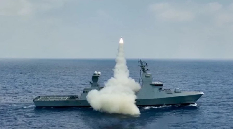 Test rakiety Barak Lrad na izraelskiej korwecie [WIDEO] - GospodarkaMorska.pl