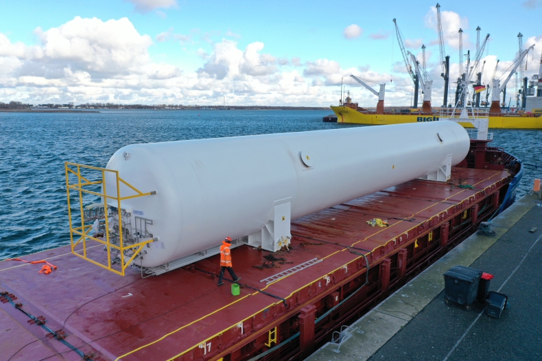 Do Rostocku dotarł największy komponent dla niemieckiej instalacji bio-LNG - GospodarkaMorska.pl