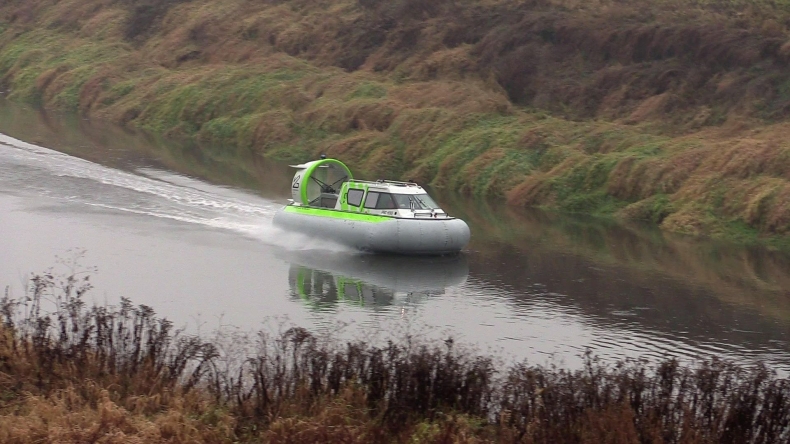 Polski prototypowy poduszkowiec dotarł z Krakowa do Góry Kalwarii - GospodarkaMorska.pl