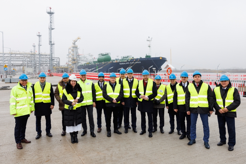 Pierwsza dostawa propanu dotarła do gazoportu w Policach [WIDEO] - GospodarkaMorska.pl