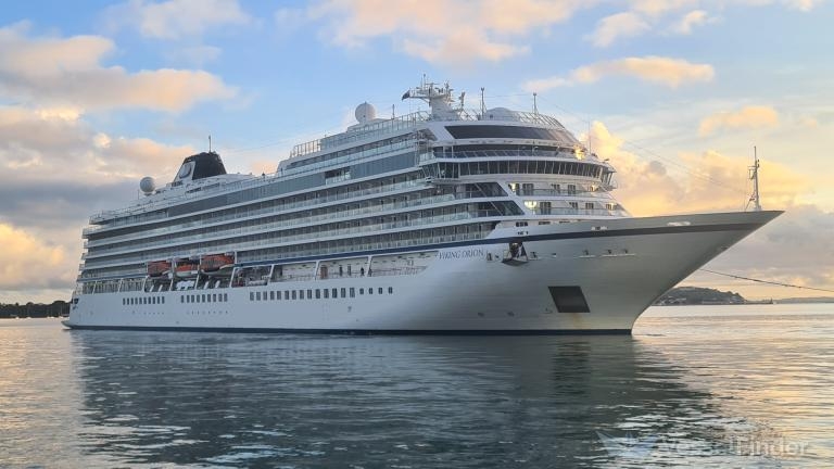 Wycieczkowiec nie wszedł do portu przez obce organizmy przyczepione do kadłuba - GospodarkaMorska.pl