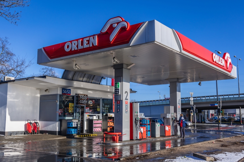 KO domaga się wyjaśnienia kwestii zawyżania cen paliw przez Orlen przed 1 stycznia - GospodarkaMorska.pl