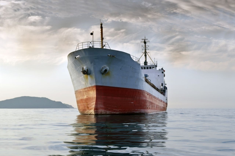Mimo sankcji, 250 transportów z paliwem wywiozły w ostatnim miesiącu z Rosji europejskie statki  - GospodarkaMorska.pl
