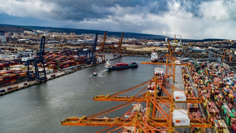 Port Gdynia z roku na rok notuje wzrost ilości przeładowanych towarów - GospodarkaMorska.pl