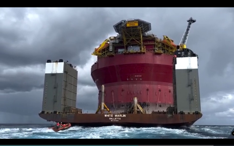 Shell grozi Greenpeace pozwami za bezprawne wejście na transportowiec  - GospodarkaMorska.pl